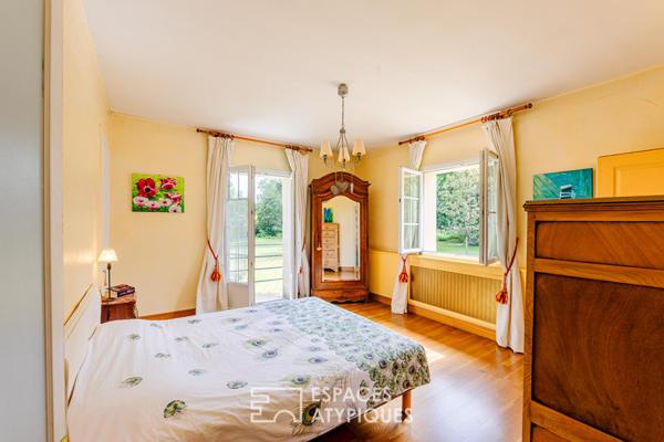 Ancien relais de chasse du XVIIIe siècle, et son parc verdoyant proche Chantilly