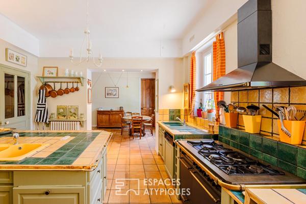 Ancien relais de chasse du XVIIIe siècle, et son parc verdoyant proche Chantilly