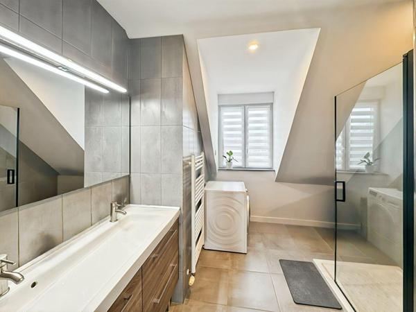 Maison familiale 5 pièces 125 m² Quartier recherché de Grand Village à VERT-SAINT-DENIS