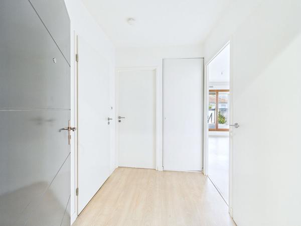 MONTREUIL - APPART F2 42.21 M² - TERRASSE 7.70 M²