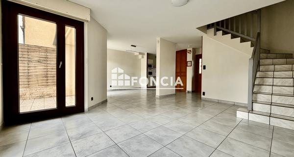 À vendre Appartement 6 pièces 106.85 m² - Saint-apollinaire 21850