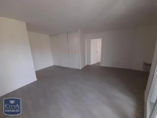 Appartement à louer 3 pièces 66.4m² Mennecy (91540)