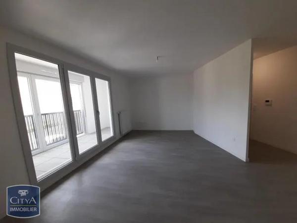 Appartement à louer 3 pièces 66.4m² Mennecy (91540)