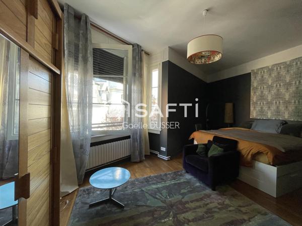 Une maison de ville début de siècle hyper contemporaine