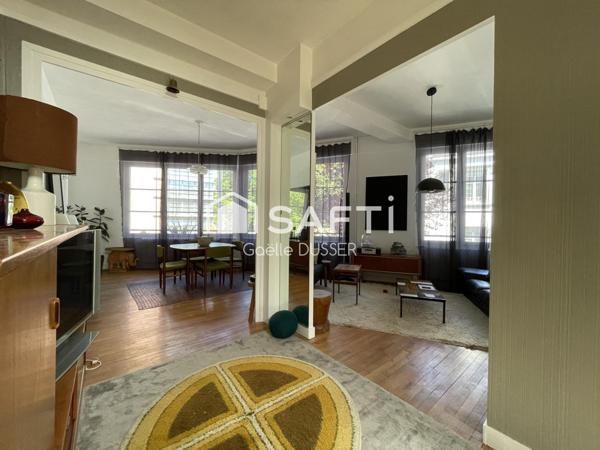 Une maison de ville début de siècle hyper contemporaine