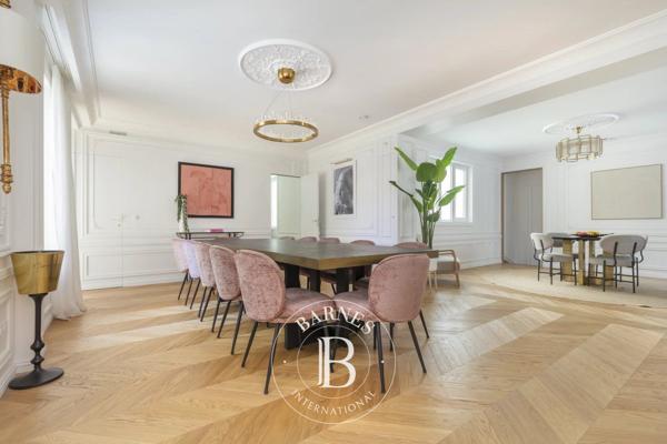 Puteaux, Hôtel particulier 10 Chambres -  400 m² à vendre