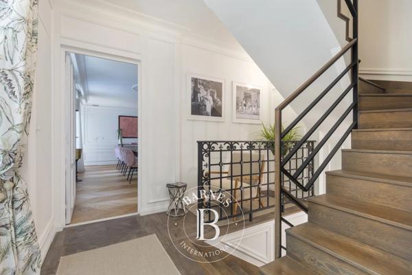 Puteaux, Hôtel particulier 10 Chambres -  400 m² à vendre