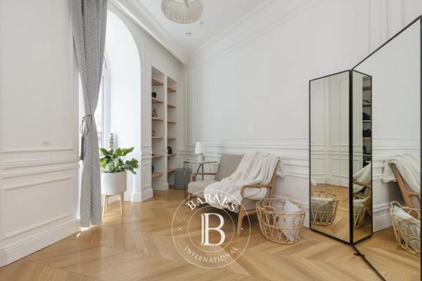 Puteaux, Hôtel particulier 10 Chambres -  400 m² à vendre