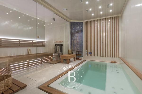Puteaux, Hôtel particulier 10 Chambres -  400 m² à vendre