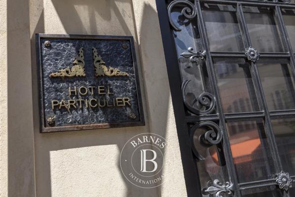Puteaux, Hôtel particulier 10 Chambres -  400 m² à vendre