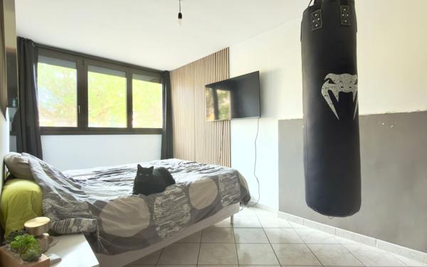 Appartement à vendre    5 pièces • 90 m2 Salon-de-Provence