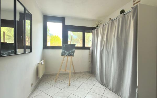 Appartement à vendre    5 pièces • 90 m2 Salon-de-Provence