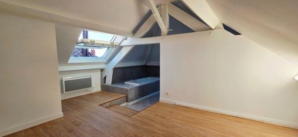 Maison de ville pleine de charme a Etrechy, clef en main.