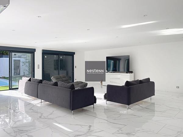 Maison aux grands volumes proche du centre bourg