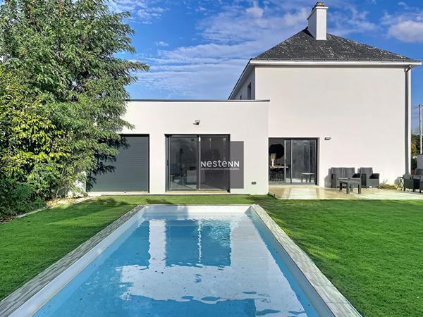 Maison aux grands volumes proche du centre bourg