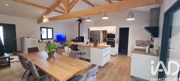 Maison à vendre 4 pièces 150 m² Saint-Sixte