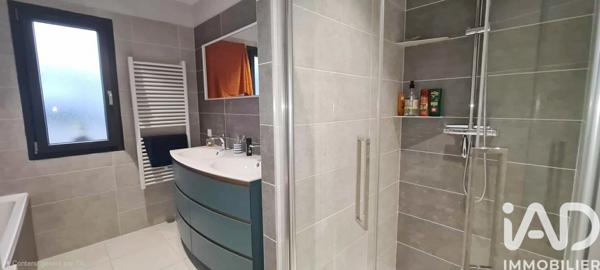 Maison à vendre 4 pièces 150 m² Saint-Sixte