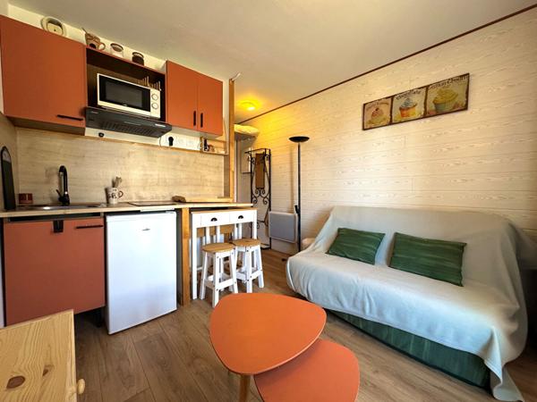 Charmant studio avec balcon dans résidence proche commodités