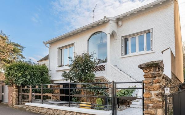 Charentonneau Maisons Alfort -Maison 4 pcs 130 m2 avec climatisation, jardin + Dépendances