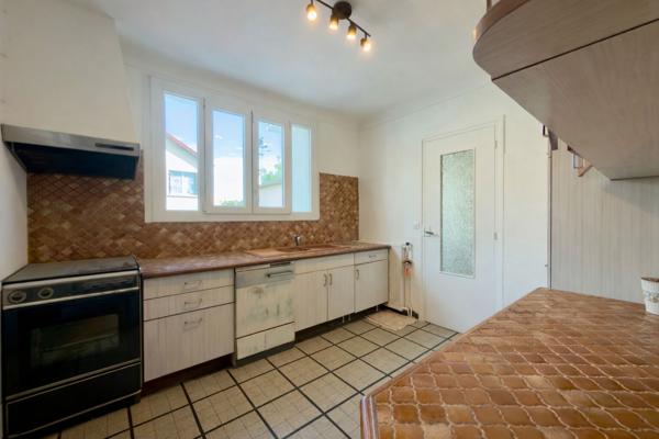Charentonneau Maisons Alfort -Maison 4 pcs 130 m2 avec climatisation, jardin + Dépendances