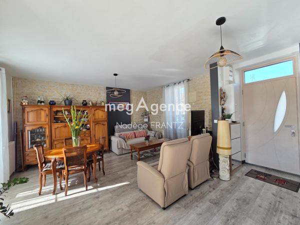 Maison à SAINT-JEAN-D'ANGELY, 17400 - 5 pièces 101m²