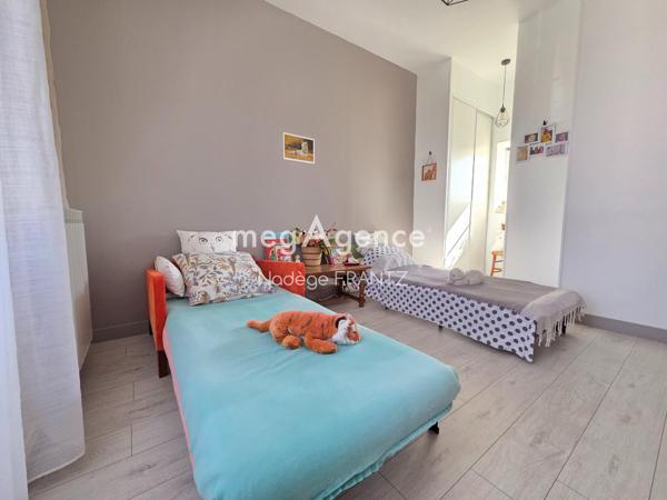 Maison à SAINT-JEAN-D'ANGELY, 17400 - 5 pièces 101m²