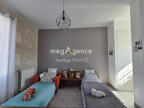 Maison à SAINT-JEAN-D'ANGELY, 17400 - 5 pièces 101m²