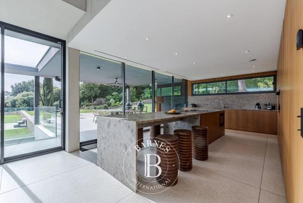 Biot, Villa 6 Chambres -  508 m² à vendre