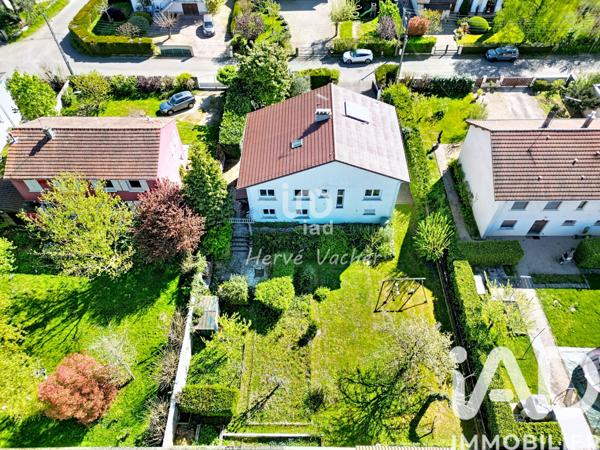 Maison à vendre 8 pièces 200 m² Saint-Denis-lès-Bourg