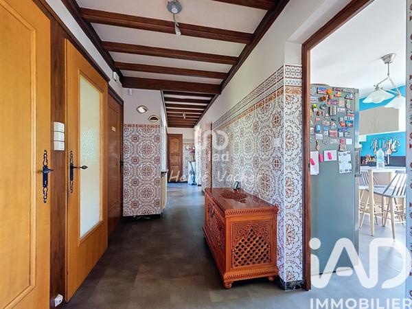 Maison à vendre 8 pièces 200 m² Saint-Denis-lès-Bourg
