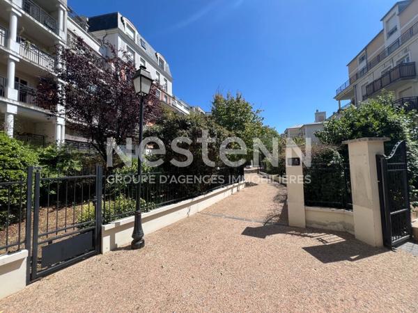 Appartement 2P de 43 m2 Villa Fragonard avec balcon et parking