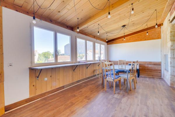 Le Bouscat (33110) Bureau à louer - cour extérieure