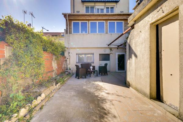 Le Bouscat (33110) Bureau à louer - cour extérieure