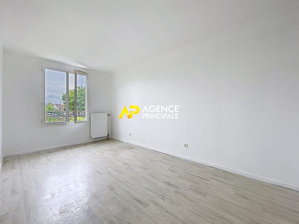 Montesson Centre - Maison 6 pièces 4 chambres 114 m2 €598 500 ** - Référence 9494