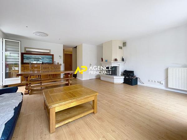 Montesson Centre - Maison 6 pièces 4 chambres 114 m2 €598 500 ** - Référence 9494