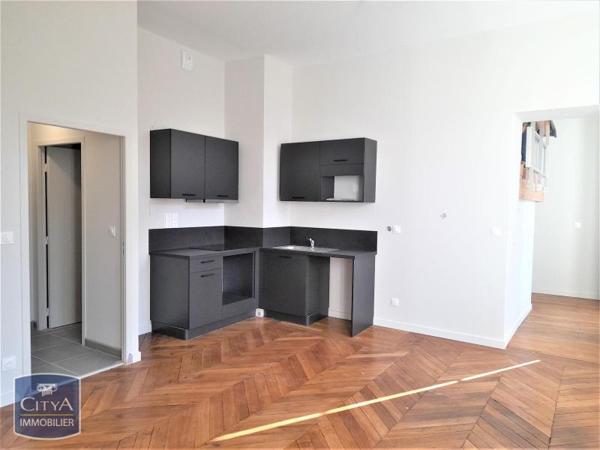 Appartement à louer 4 pièces 90.3m²