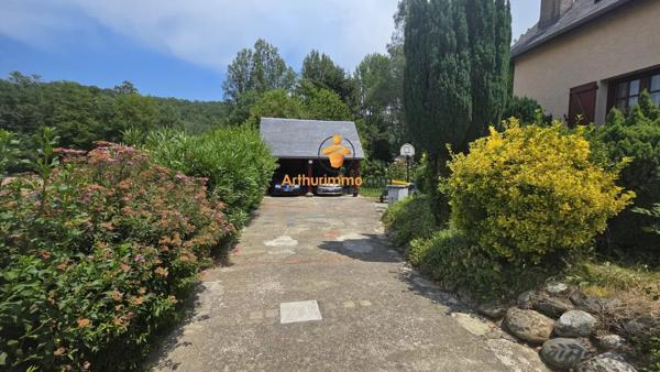 Vente                                                      Maison
                        
                     5 pièces                      125 m2                     à Bénac