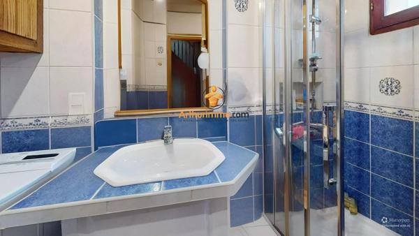 Vente                                                      Maison
                        
                     5 pièces                      125 m2                     à Bénac