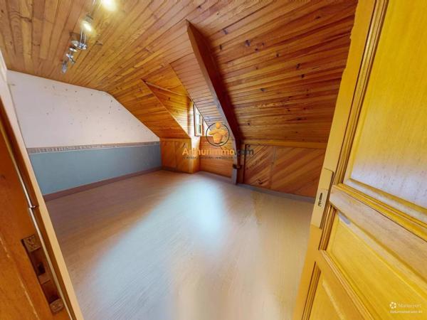 Vente                                                      Maison
                        
                     5 pièces                      125 m2                     à Bénac