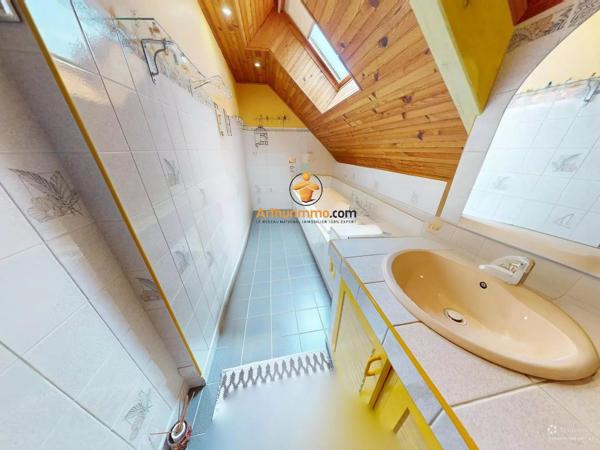 Vente                                                      Maison
                        
                     5 pièces                      125 m2                     à Bénac