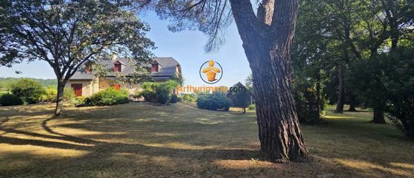 Vente                                                      Maison
                        
                     5 pièces                      125 m2                     à Bénac