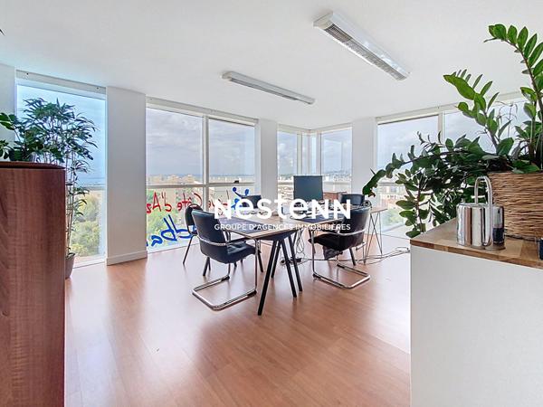 Nice OUEST - Bureaux - Dernier étage - 200m2 - 5 min aéroport - 3 min autoroute - Piscine