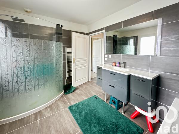 Maison à vendre 7 pièces 165 m² Savigny-sur-Clairis