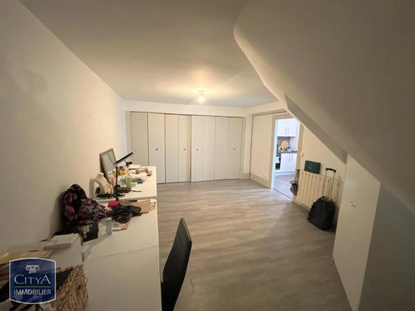 Appartement à louer 2 pièces 64m² Besançon (25000)
