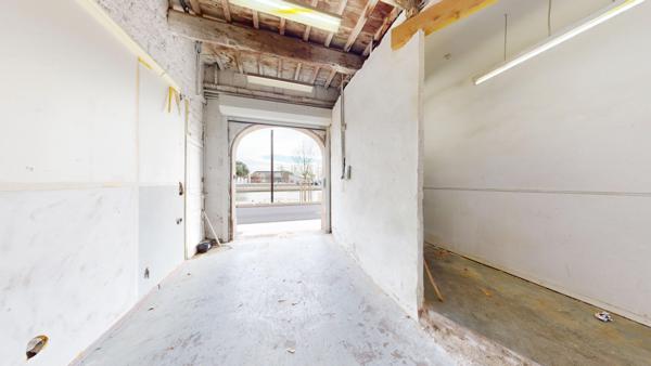 Frontignan (34110) Grand Hangar de stockage - Frontignan centre