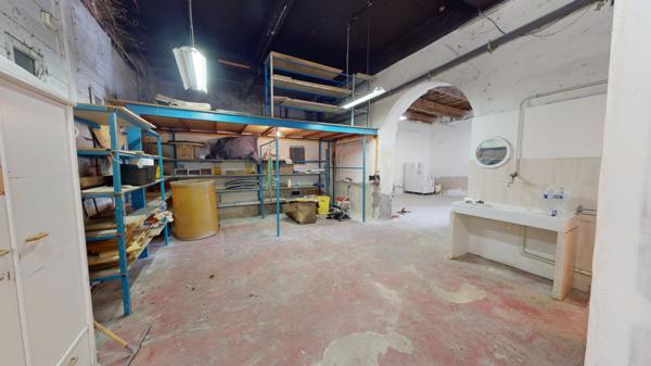 Frontignan (34110) Grand Hangar de stockage - Frontignan centre