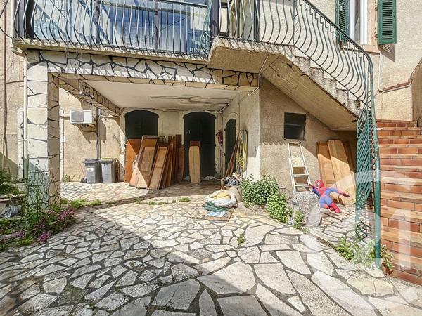 Immeuble à vendre  231,92 m2 BESSAN - 34