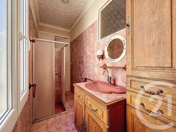 Immeuble à vendre  231,92 m2 BESSAN - 34