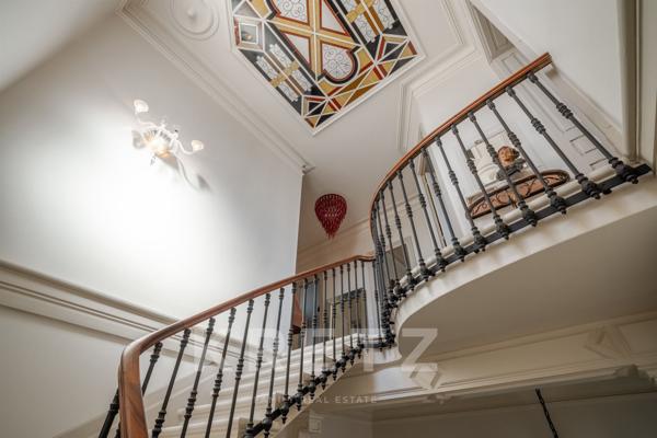 Demeure de caractère fin XIXᵉ, 395m² grand jardin intime sans vis-à-vis, hypercentre à 10min de Bord