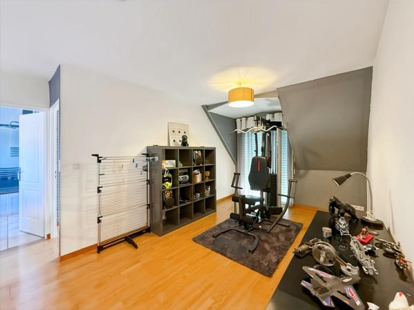 À VENDRE – Maison familiale 7 pièces à PONTIVY CENTRE-VILLE – 140 m², 4 chambres + bureaux, terrain 650 m², DPE B